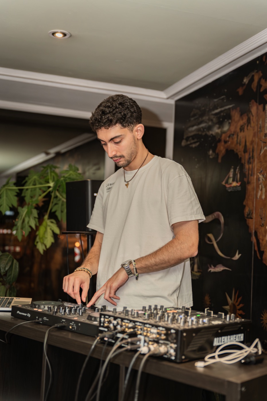 DJ-Mixer und Technik-Equipment aus unserem Verleih